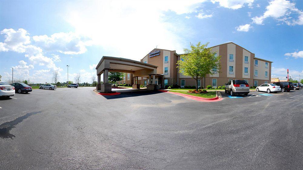 Comfort Inn & Suites Bryant - Benton Exterior photo